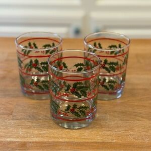 🎄 Vintage Indiana Glass Holly & Berry Christmas Rocks Glasses — Set of 3